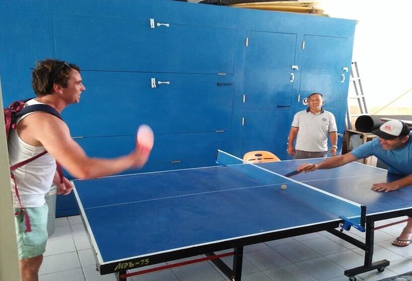 تختخواب و صبحانه Bonsai Surf Lodge   Hostel