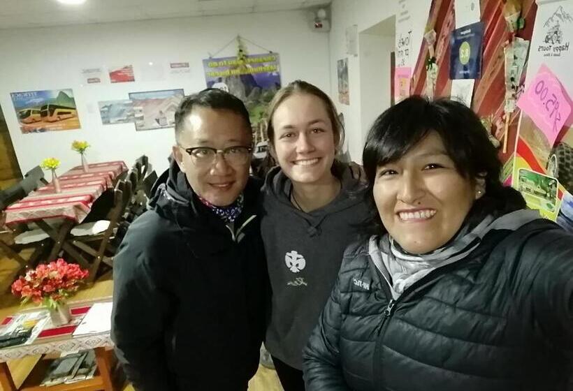 تختخواب و صبحانه Gringo S Wasi