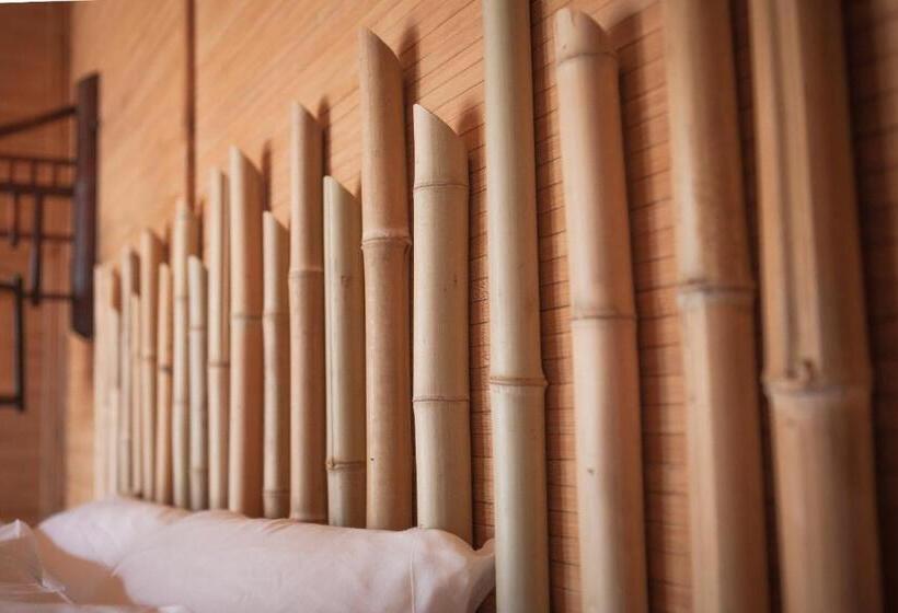 تختخواب و صبحانه ô Lac