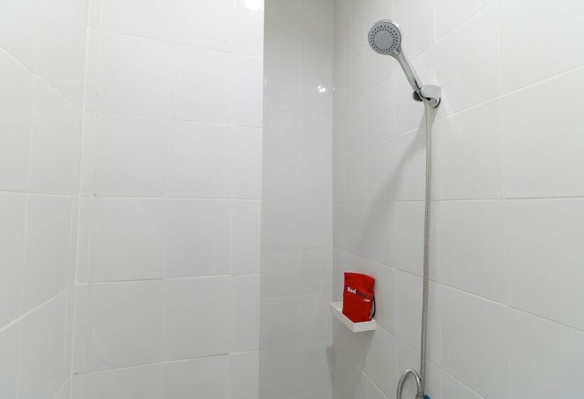 Bed and Breakfast Reddoorz Plus @ Kapuk Business Park