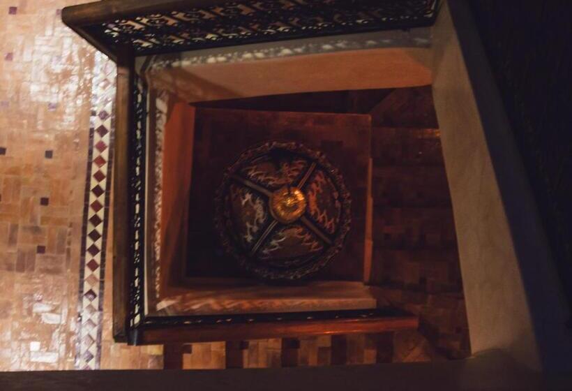 تختخواب و صبحانه Riad Golf Stinia