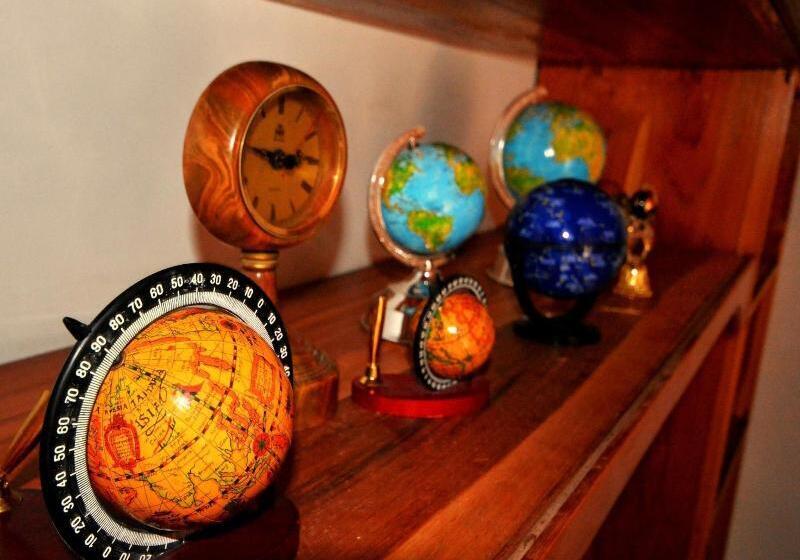 تختخواب و صبحانه World Bnb