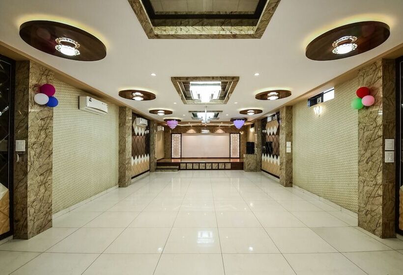 Capital O 41054 Hotel Raj And Restaurant