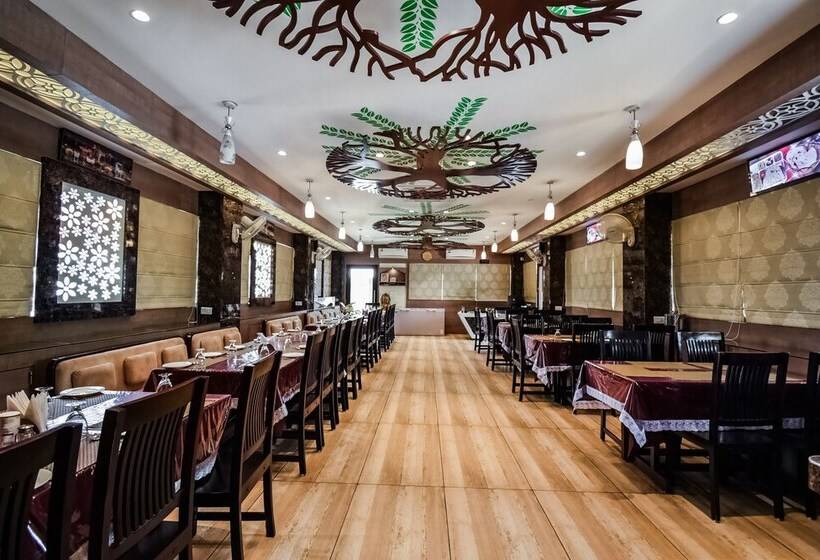 Capital O 41054 Hotel Raj And Restaurant