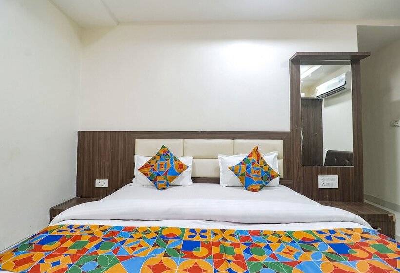 Fabhotel Nandgiri Palace