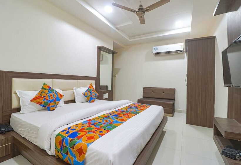 Fabhotel Nandgiri Palace