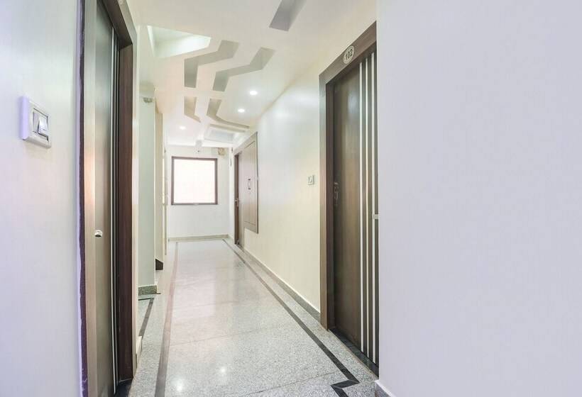 Fabhotel Nandgiri Palace