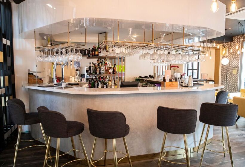 1926 Le Soleil Hotel & Spa