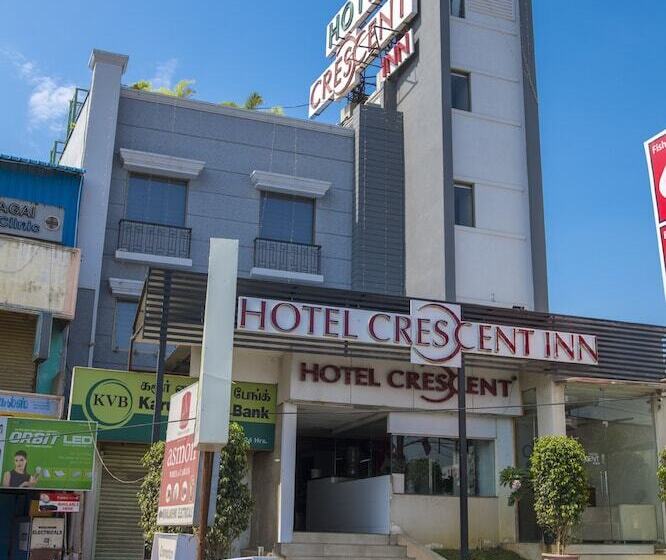 בית מלון כפרי Crescent Inn