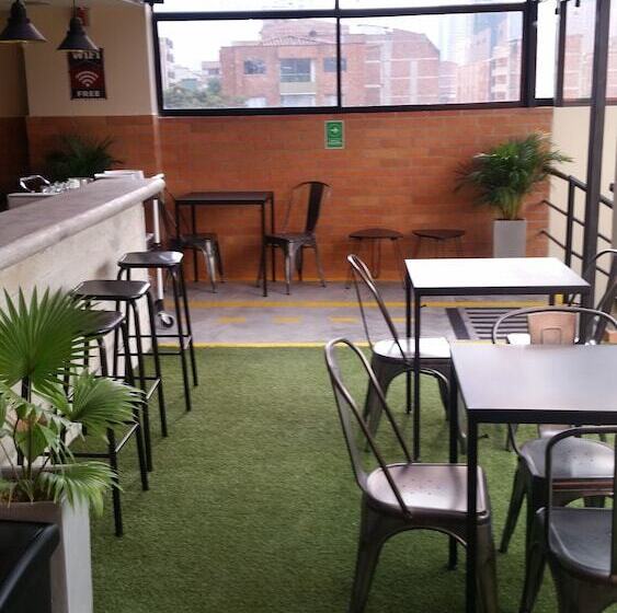 Отель Distrito 21