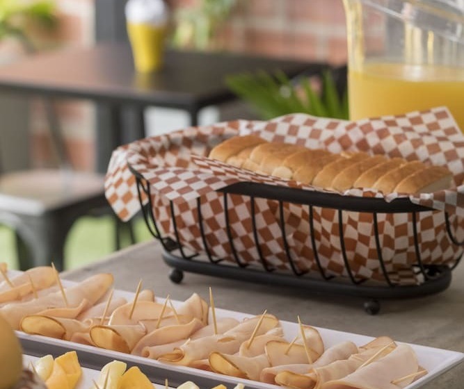 Отель Distrito 21