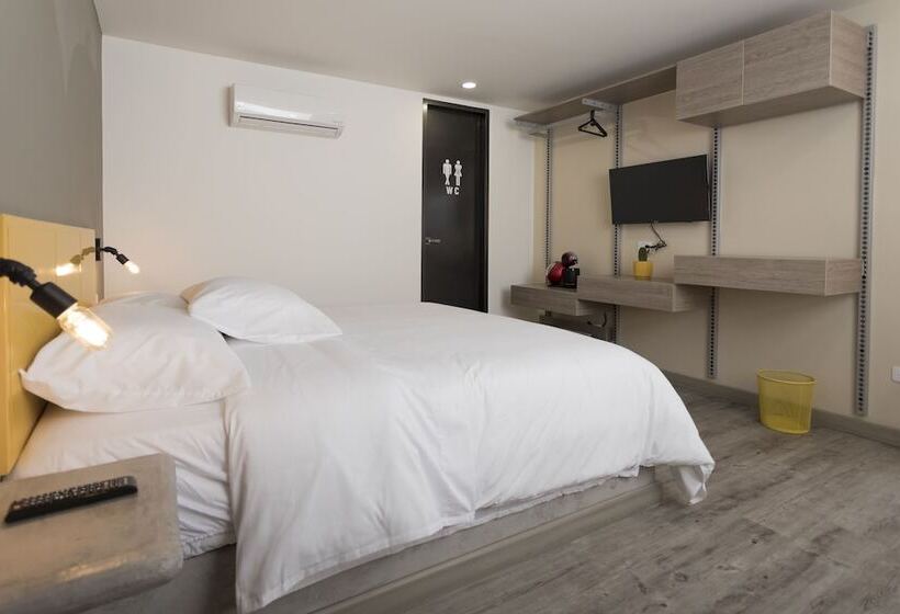 Отель Distrito 21