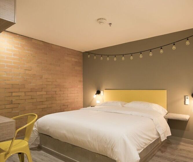 Отель Distrito 21