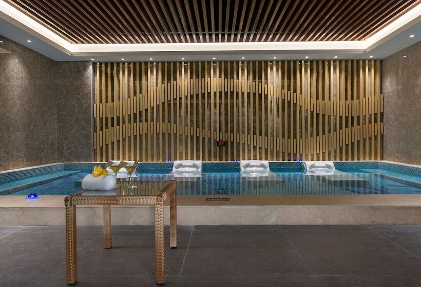 Grand New Century Hotel Jingyue