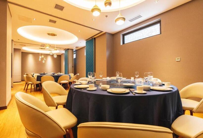 Hotel Holiday Inn Express Daocheng Yading By Ihg