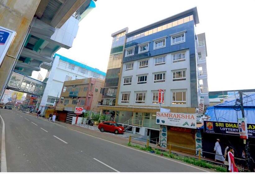 Отель Kenz Residency