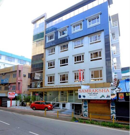 Отель Kenz Residency