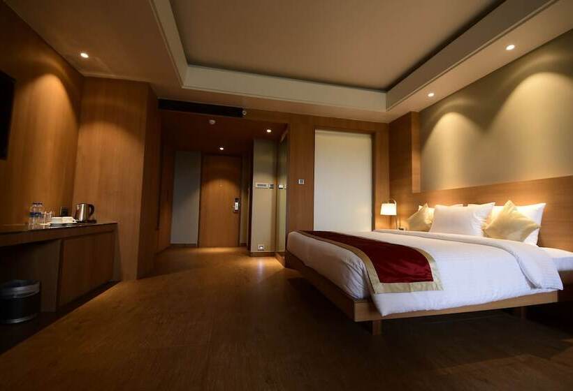 هتل Kiranshree Grand