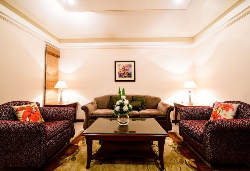 Отель Majestic Grand