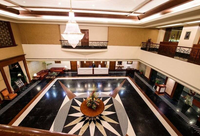 Отель Majestic Grand