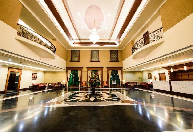 Отель Majestic Grand