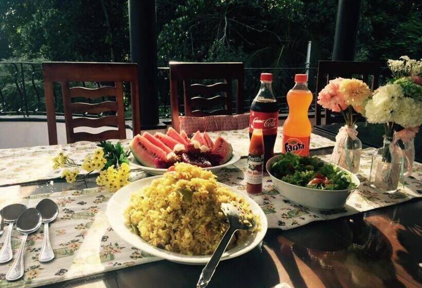 בית מלון כפרי New Kandy Residence
