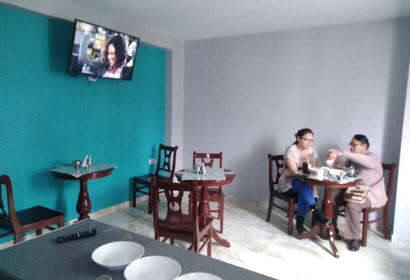 ホテル Real Chimbote