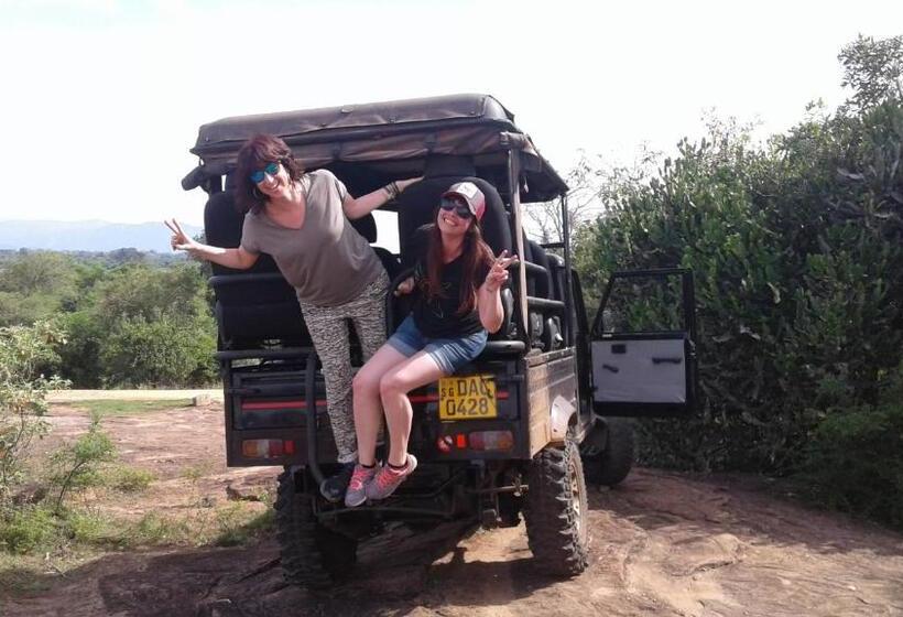 Hotel Sandalwood Cottage