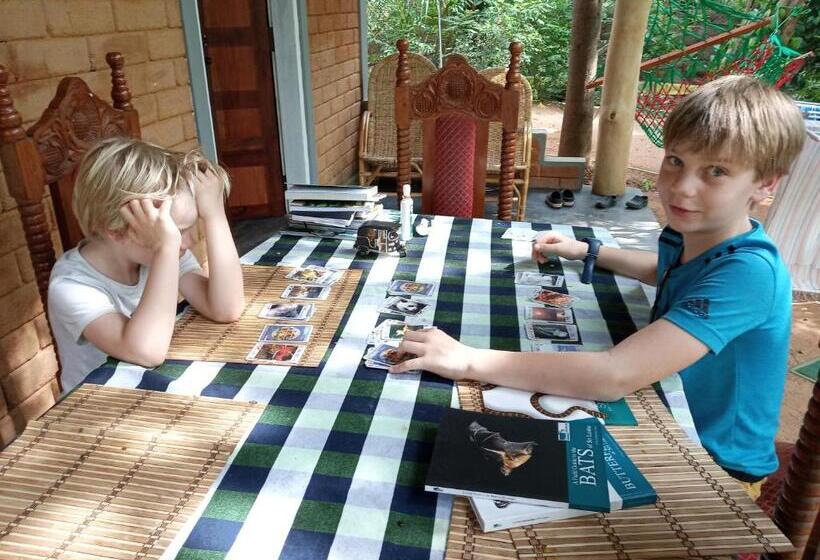 Hotel Sandalwood Cottage