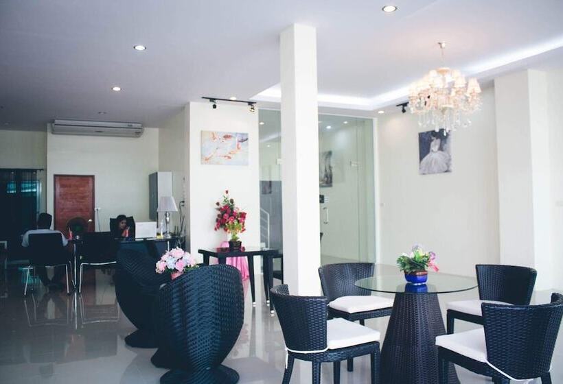 Отель Supachai Inn