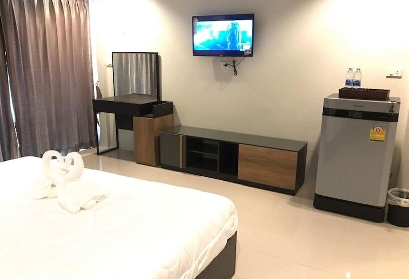 Отель Supachai Inn