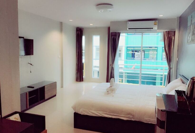 Отель Supachai Inn