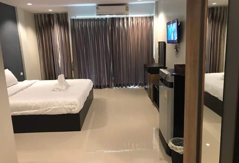 Отель Supachai Inn