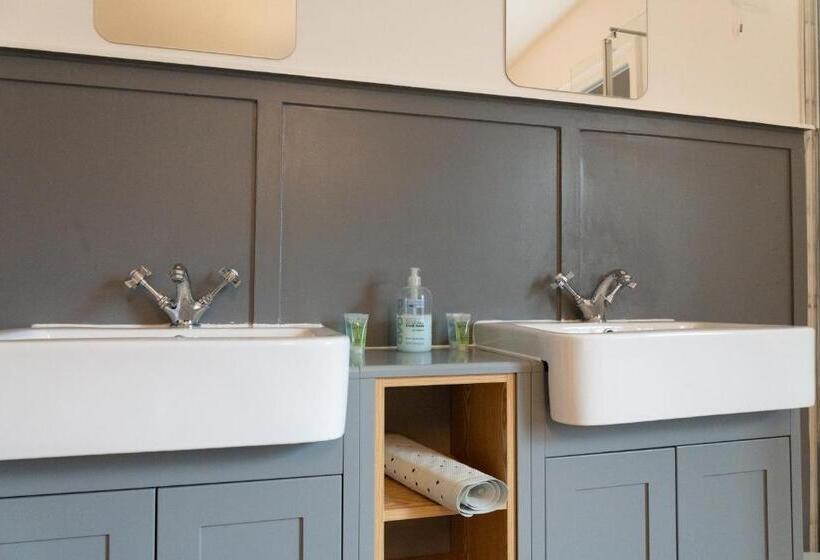 فندق The Finch Hatton Arms