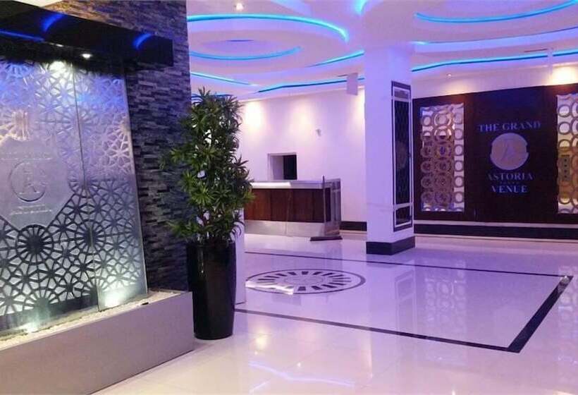 בית מלון כפרי The Grand Astoria