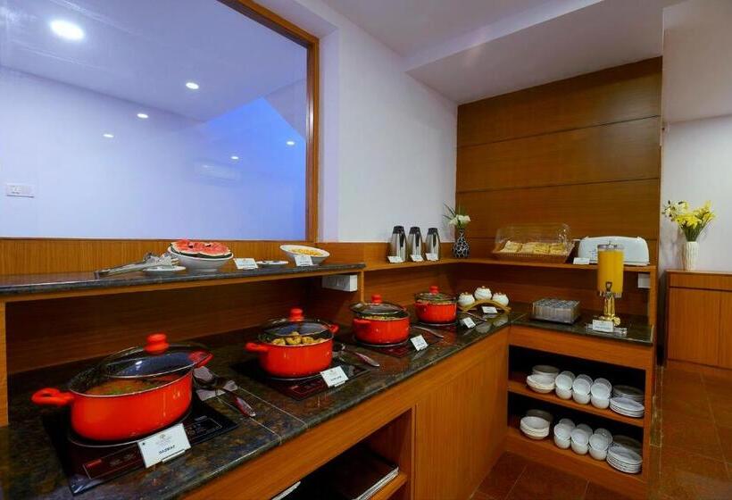 Hotel Treehouse Neptune Inn