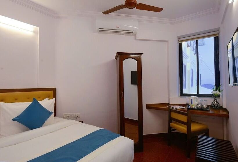 בית מלון כפרי Treehouse Neptune Inn
