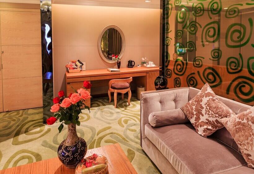 فندق Vilu Reef International