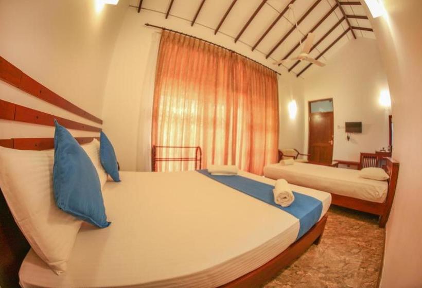 בית מלון כפרי White Rose Beach Resort