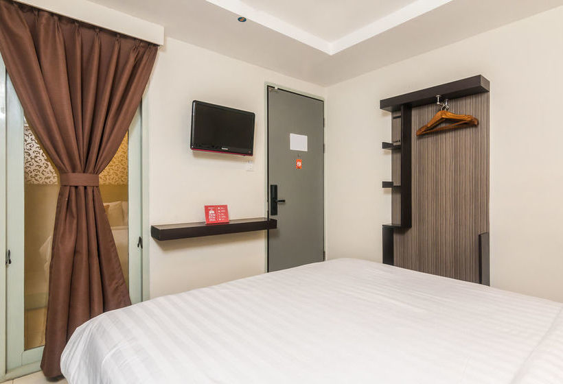 호텔 Zen Rooms Basic Kuta Central Park 2