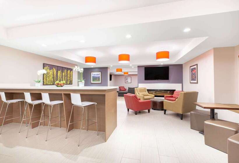 Microtel Inn & Suites By Wyndham Fort Mcmurray