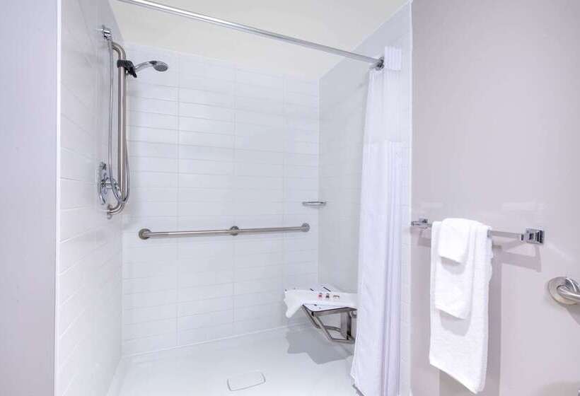 Microtel Inn & Suites By Wyndham Fort Mcmurray