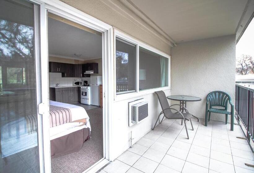 汽车旅馆  Okanagan Royal Park Inn By Elevate Rooms