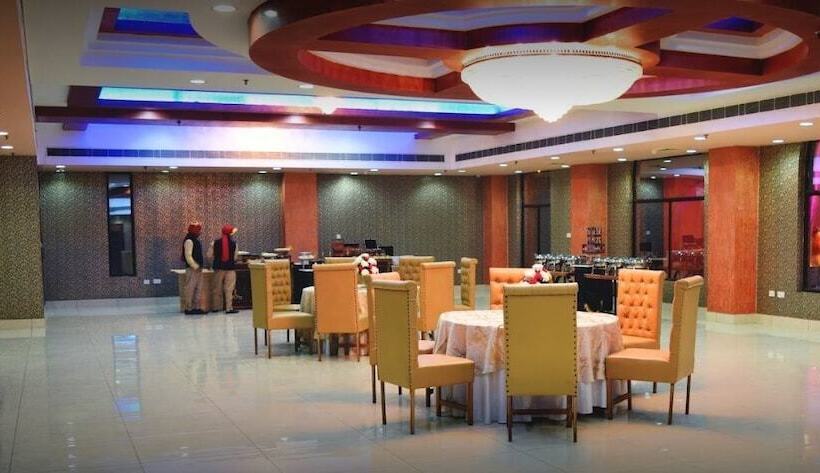 Sydney Grand Hotel & Resort