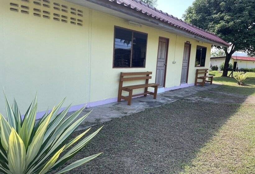 The Creek Garden Resort Huainamrin