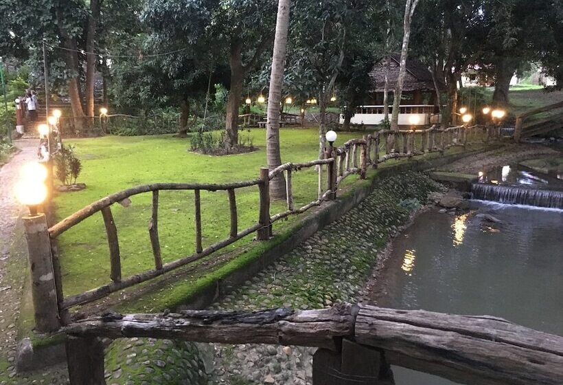 The Creek Garden Resort Huainamrin