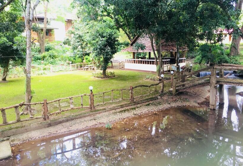 The Creek Garden Resort Huainamrin