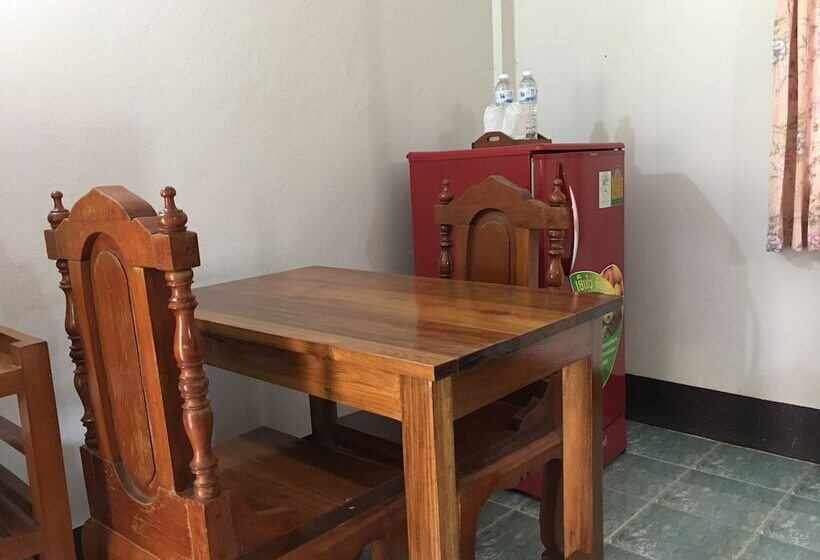 The Creek Garden Resort Huainamrin