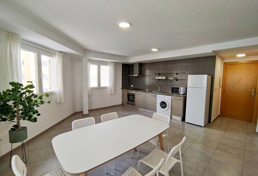 Apartamentos Gandia Familiar 3000