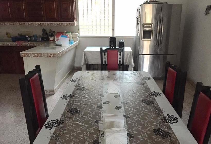 הוסטל Hostal Kin Beh